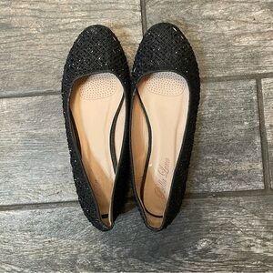 Black Women's Flats